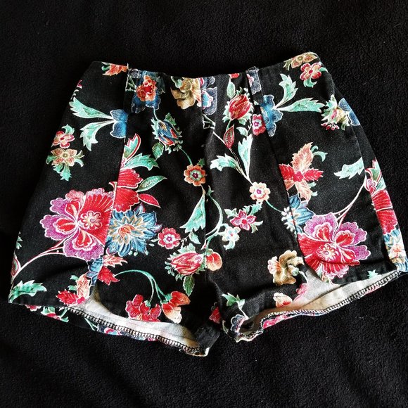 Sammydress Pants - 🖤 Sammydress Black Floral Short Shorts 🖤